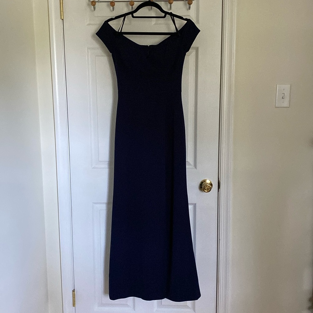 Windsor Navy Blue Maxi Dress. In great condition. Only worn once. Size 3/4.
